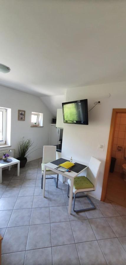 Apartma Jezerci Διαμέρισμα Μπλεντ Δωμάτιο φωτογραφία