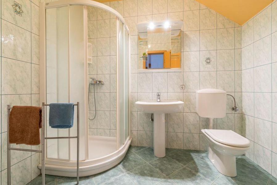 Apartma Jezerci Διαμέρισμα Μπλεντ Δωμάτιο φωτογραφία